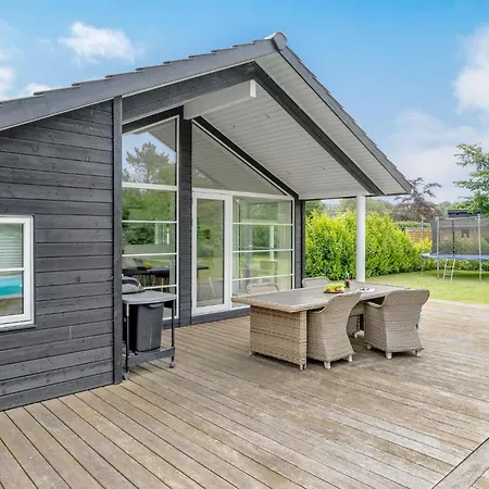 2 Bedroom In * Skibby