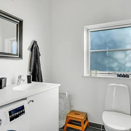 2 Bedroom In Casa vacanze *