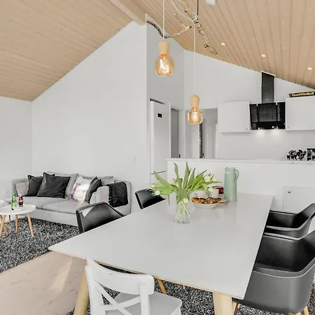 2 Bedroom In Casa vacanze