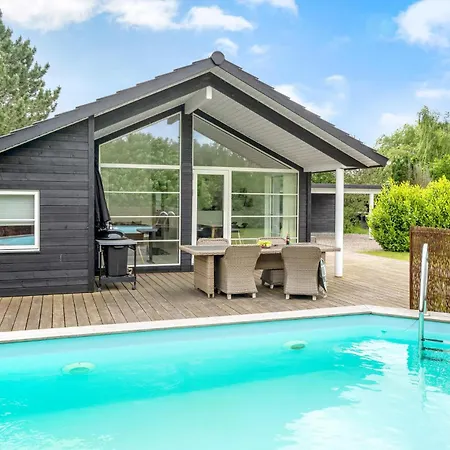 2 Bedroom In * Skibby